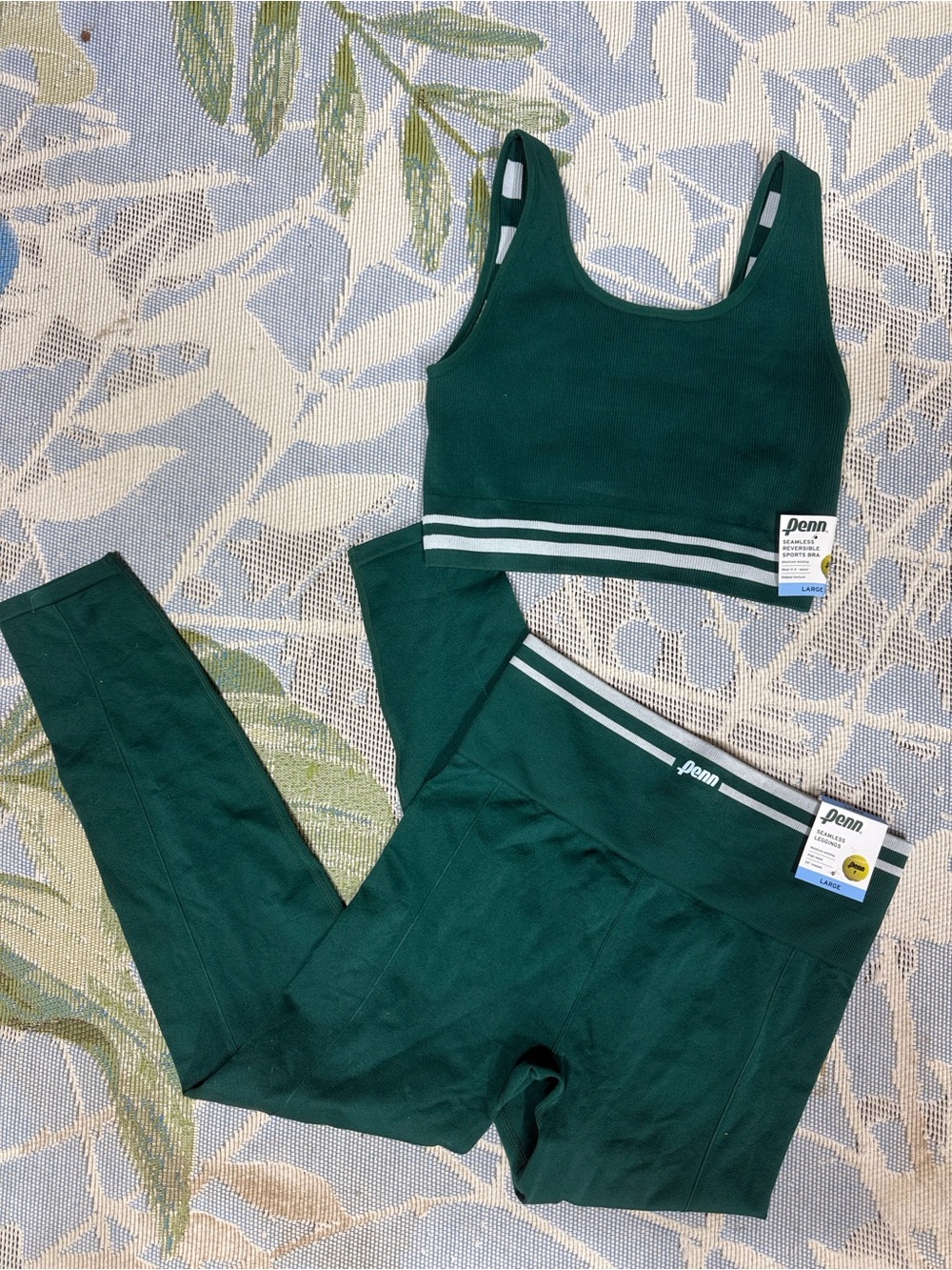 Penn 2 Piece Hugh Waisted Leggings & Reversible Sports Bra Women’s Large